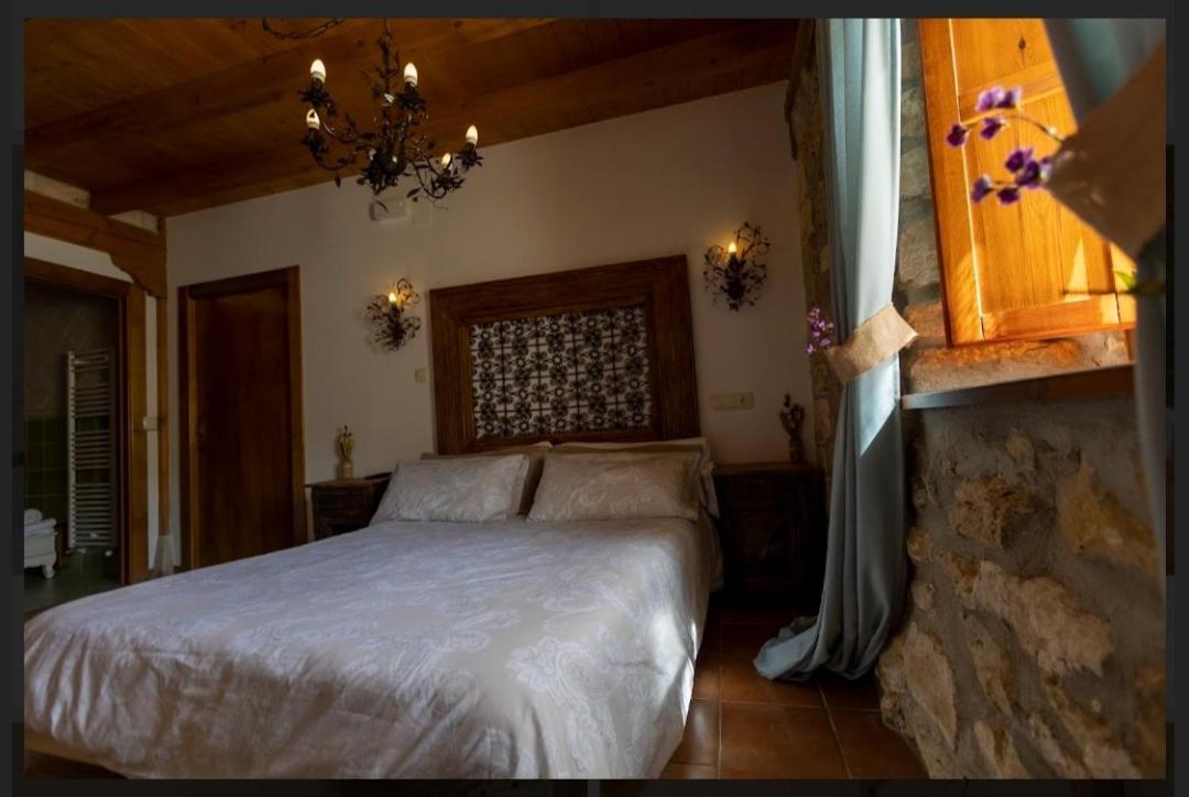 Hotel Rural En Las Cascadas De Tobera Εξωτερικό φωτογραφία